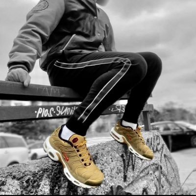 lamemelaszapas's profile picture. Por aquí el Alfa que va a meterse en tu cabeza para lobotomizarla a base de mofas y reconfigurarla a mi placer y beneficio, perra 🔞