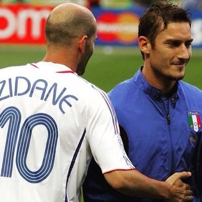 Le romantisme de Zidane et Totti avec la hargne d'Éric Di Meco et Gabriel Heinze.