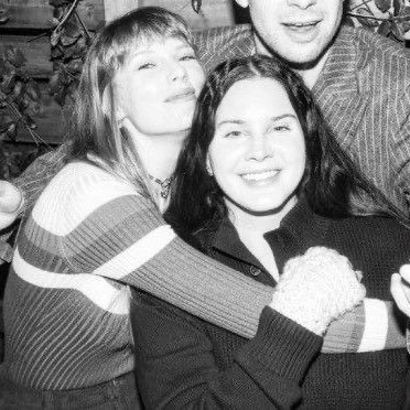 sara78171377's profile picture. what’s the worst that could happen to a girl who’s already hurt?