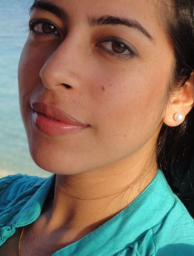 to be dermatologist, thinker, reader , lover of life and bags ;)!