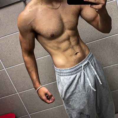 izy_mharney1's profile picture. Believe in God and Trust the process