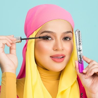 1Minute Miracle was founded in 2014 by Ain Fatin Liyana and her husband and its first product was a cosmetic foundation.