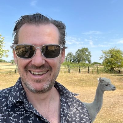 Founder & chief cat-herder @emotif_us - experience-centric brand design company. Techno-optimist; photographer; PG Tips aficionado.
