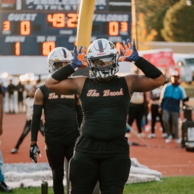 C’O 24 Pebblebrook HS 5’9 |Right Guard| |Defensive Tackle |WT:270|Squat-500| |Bench-255| GPA:3.0 404-617-9259