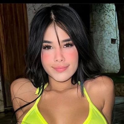 Michelleoficirr's profile picture. What are you waiting for to follow me?♥️