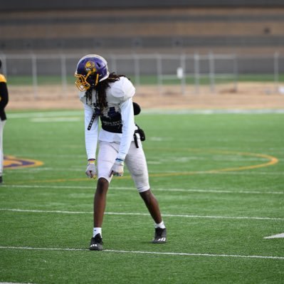 (6’7 195) WR @goconqsfb Dec 23rd Grad 3 years of eligibility contact me: @akimlanieux16@gmail.com #333