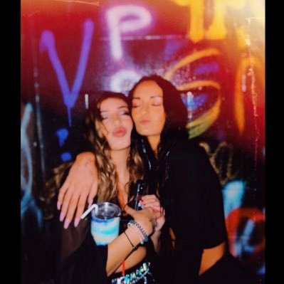 jaydazev's profile picture. she/her