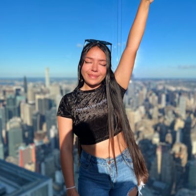 inmylibertywalk's profile picture. . . . // We can go nowhere but up. //