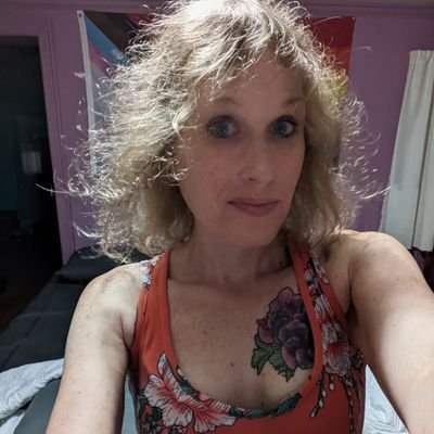 Bobbiedoll88's profile picture. poet, adventurer, Wife, and parent to 2 Lovely children. The official typo queen 👸