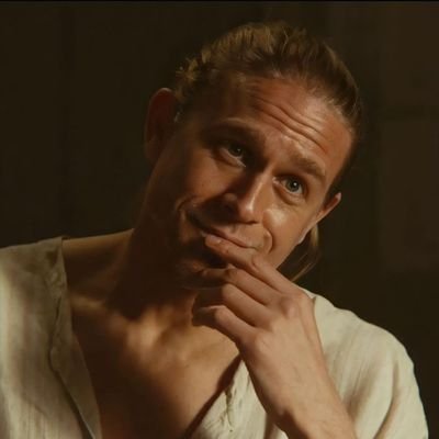 Charlie hunnam fan account!!