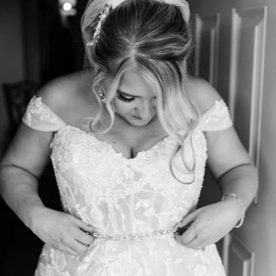 allychelle143's profile picture. 