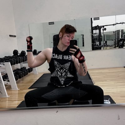 I am not a woman I’m a God • 21+ MDNI • If you’re a cis *straight* man I automatically don’t trust you • Age must be on page for a follow back •