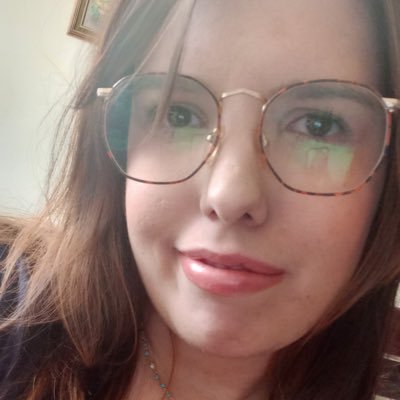 anabelacabello's profile picture. 💻Diseño Gráfico 🎬Disneylover y Drama Lover 🎶Fan de @backstreetboys :) KTBSPA!