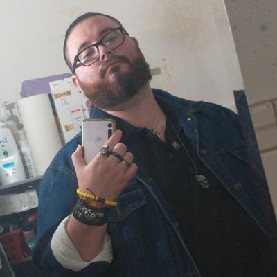 theskillessjp's profile picture. 23 years old/trying not to suck at art/