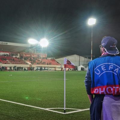 Lo mismo me escuchas en @euromovidas, que narrando un partido en @footballclub 🎤🇪🇦 o la @GibraltarFL para @GibraltarFA TV 🇬🇮🎤🇬🇧