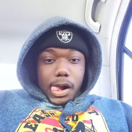 elcurt242's profile picture. just here for the jokes and memes