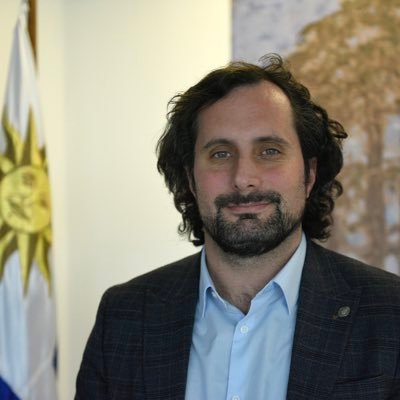 Oriental | Director Nacional de Educación del @MEC_Uruguay @educacion_mec| Economía y Desarrollo | @PNACIONAL | Educación y 10 más ✌🏻🍊