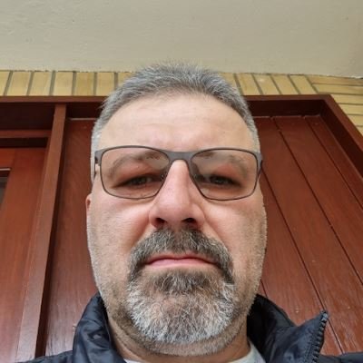 AutoStr93076's profile picture. Creative director + co-owner of a multi brand fashion store. Kindness is cool ✌️