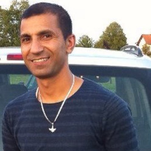 AfshioO's profile picture. 