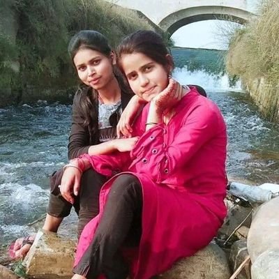 We are one ☝️
Our Race is living being mankind is our religion, Hindu Muslim Sikh Christian there is no separate religion.🏳️