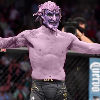 I am the galactically feared, globally reviled, and universally despised… they call me Ivan Snoooooze. IFB all combat sports related accounts. #UFC #MMATwitter.
