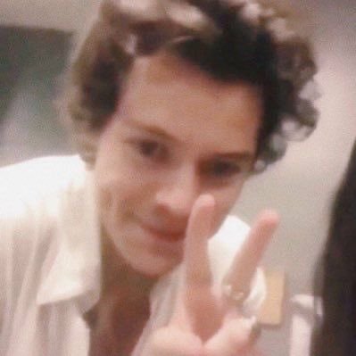 louhsts's profile picture. now i've read all of the books beside your bed