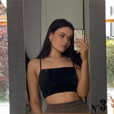 vaginaspiders69's profile picture. going in for the kill