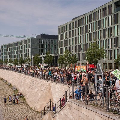 Wir sind der Dachverband Cannabis Social Clubs Deutschland.