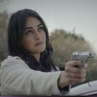 ابنه لاب عظيم ، اتعوذ بالله دوماً من ان أفعل شيئاً يخزيه في قبره ، وسأعيش لتحقيق احلام نسجنا خيوطها سوياً حتى القاه في الجنه بإذن الله ..