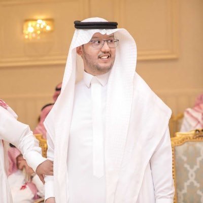 طبيب مقيم بالطب الباطني