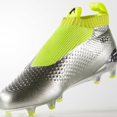 Jay_SNR's profile picture. That guy who lives in the present because tomorrow ain't promised, only hoped for...and the past, well, it's the past.