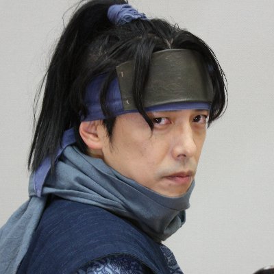 殺陣チーム「越後軒猿衆」代表。
武芸考証監督の故 和希政幸氏に師事。
実践武術会 とみ新蔵氏に師事。
作詞作曲、脚本、殺陣などの創作活動を行う。
越後上越上杉おもてなし武将隊のオリジナル曲「越後の龍～カケル戦場～」他 プロデュース。
https://t.co/7j6rqqH9eV
フォロー感謝、ご自由にどうぞ。