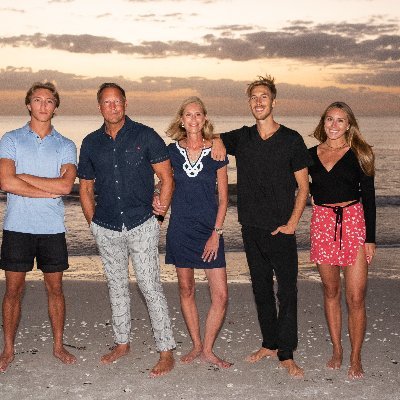 tenmilemom's profile picture. Married to Dan 30 yrs .Mom to 3 children, Haley Grant &Co and Cavalier King Charles Spaniel Laka, Interior Designer, Hotel Owner, Proud Basketball Mama!
