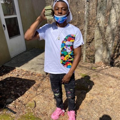 snap/mr.banks100 🤘🏿 #434 baby but #571 thuggin🤭... onda road to da riches 💰, det nextlevel shit ✨ |Dez broke niggas ain’t crazy, dey kno who to play wit 🤫|
