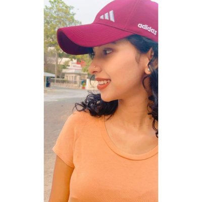 shravanishravz2's profile picture. 