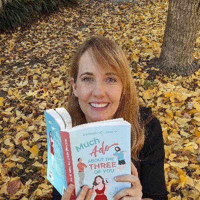 Aspiring author. Forever nerd. Tweeting about the things that interest me most: science, travel, and writing.