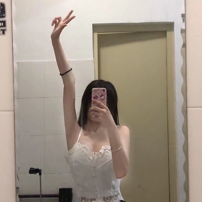 Laoyingqaq's profile picture. 没门槛，来推纯属为了放飞自我