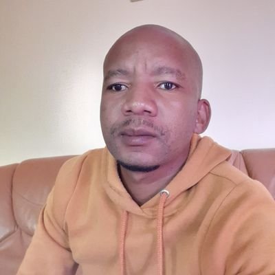 Ntwa dumela 
Retired Kaizer chiefs fan
Bapedi Nationalist 
A'e lome