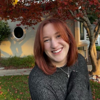 kiddy_poolee's profile picture. professional secondary character | publicity @duttonbooks | she/her