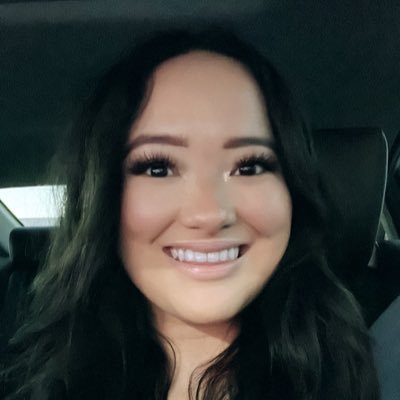 aleksisnikole's profile picture. 
