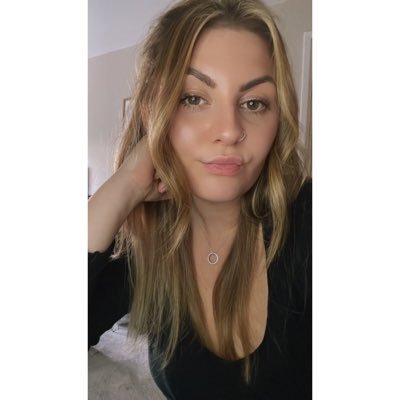 ellen_thompson's profile picture. 