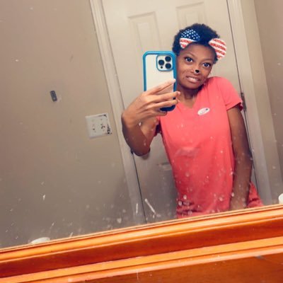 teresanika8490's profile picture. 