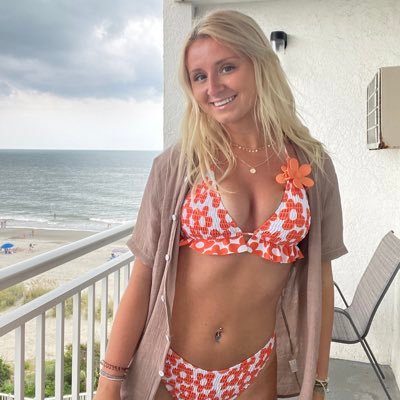 nicolemountain3's profile picture. Rutgers U | snap: nicolemountain9