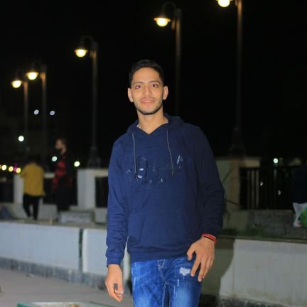 حاصل على بكالوريوس تربيه رياضيه 🙏
خفيف ع القلب تقيل ع الارض 🔥❤️🦅
ابن الاهلي ❤️🦅