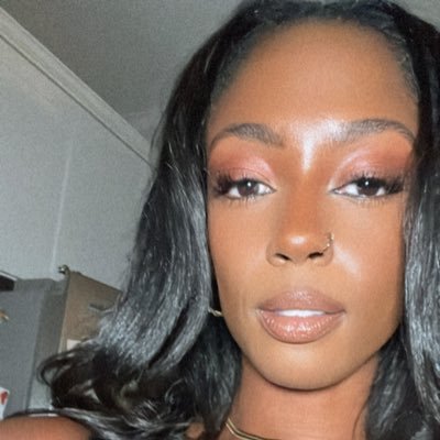 britroots's profile picture. Big B and the B stands for bands.