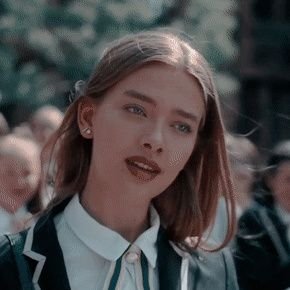 ☪︎┊I'm no good for you, Baby, I'm bad news
Ela/dela - Bookstan - direito (7/10) 📚 01/4
o inimaginável se cria