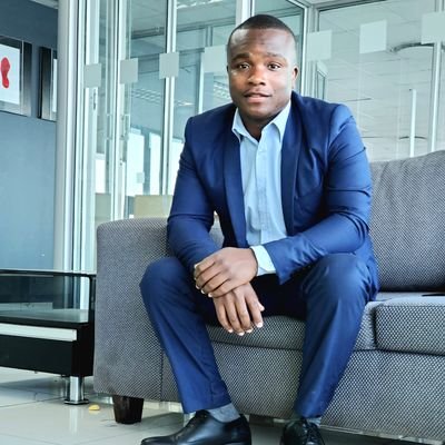 _MurozviT's profile picture. ❤ Travelling and African Literature 📚!! Cricket and @Liverpool FC