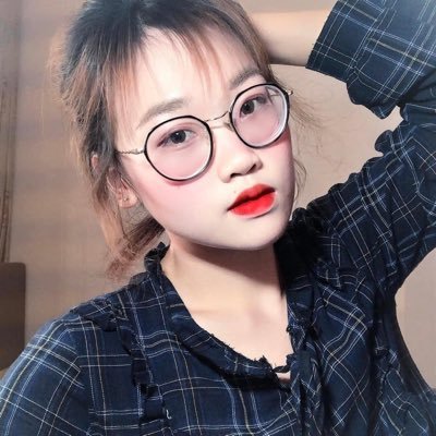 studywithtrang's profile picture. Study Tips | Personal Growth.