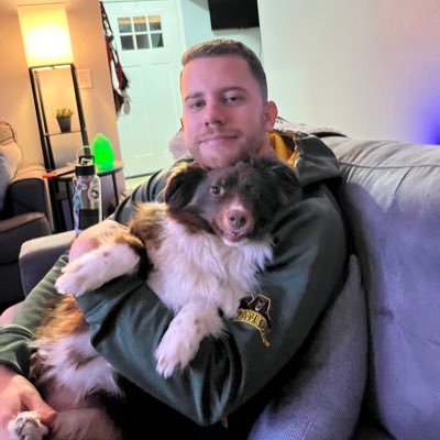On here I’m a tweeter of theories & sports - ⚡️🐻 - offline I’m a semi semi pro disc golfer, husband, dog & cat dad, & loyalty rewards / credit card guy.