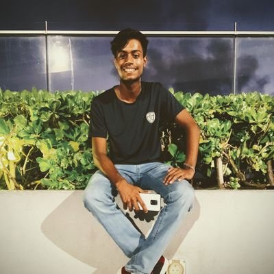 rashufernando72's profile picture. 